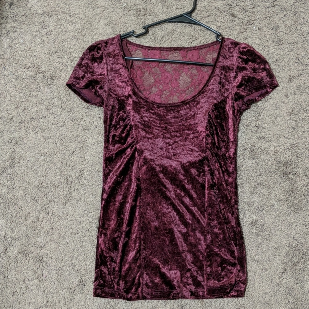 Love Rocks velvet lace back tee